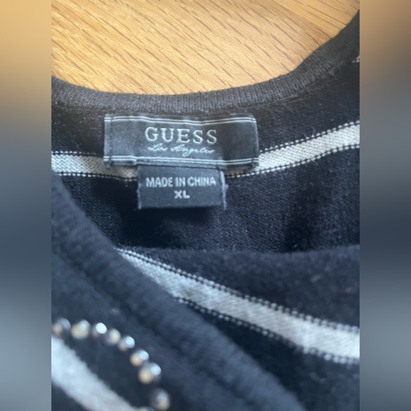 Guess Top - Picture 2 of 5